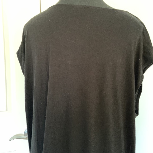 JONES NEW YORK BLACK SLEEVELESS TOP WITH BEADING & PLEATING DETAIL / PLUS 2X - Picture 3 of 4